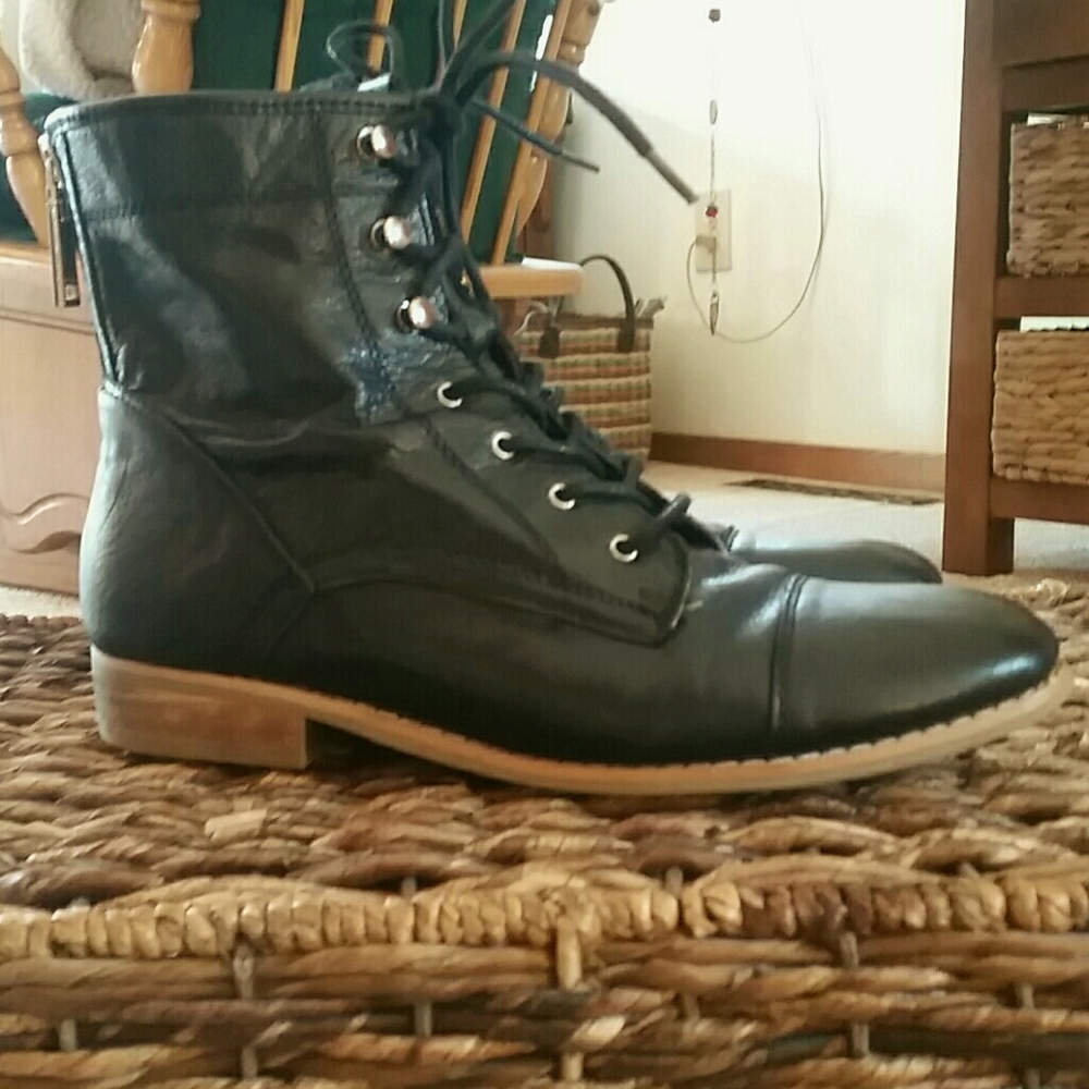 TOMMY HILFIGER LEATHER BOOTS